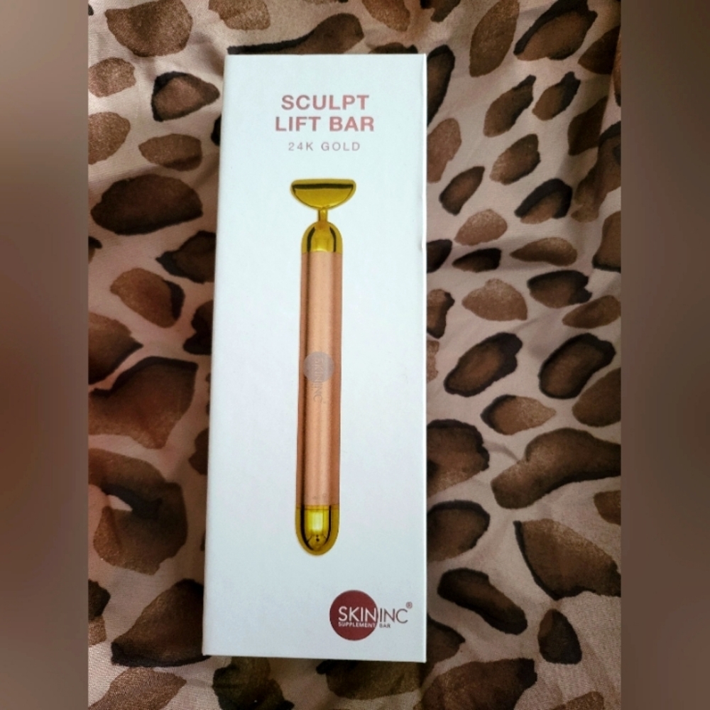 SKIN INC Sculpt Lift Bar 24k Gold Glowing Skin Massage Tool BNIB